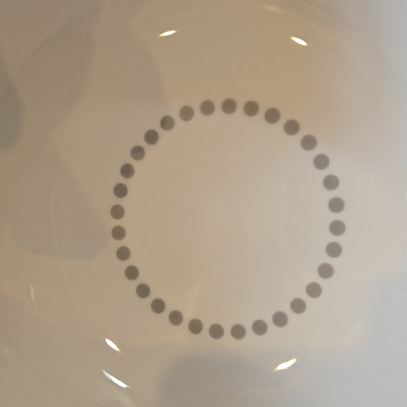 Oleg Cassini Set of Two "Kiss and Tell" Bowls - Picture 5 of 8